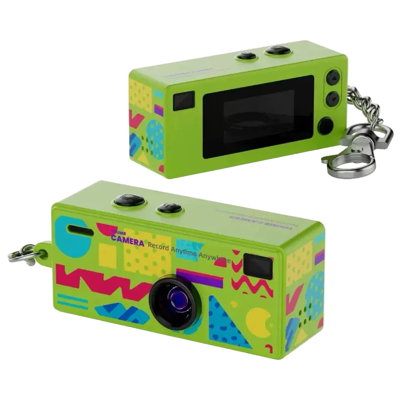 Mini Vintage Camera 1984 – Retro Keychain