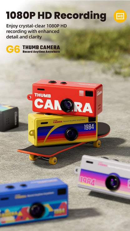 Mini Vintage Camera 1984 – Retro Keychain