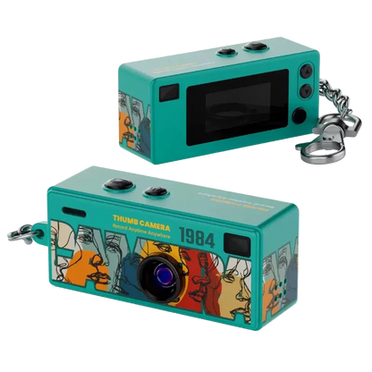 Mini Vintage Camera 1984 – Retro Keychain